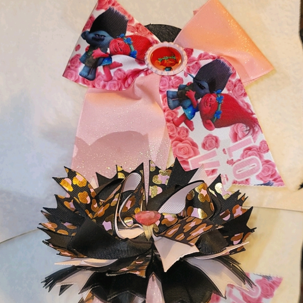 Set of 2 Valentines girls hair bows